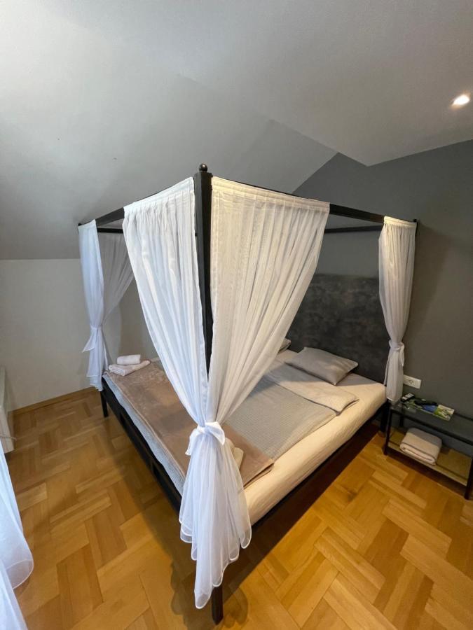 Town Hostel 佩奇 外观 照片